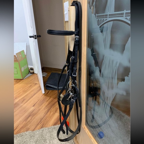 Nunn Finer Custom Figure 8 Black Bridle - Picture 2 of 4